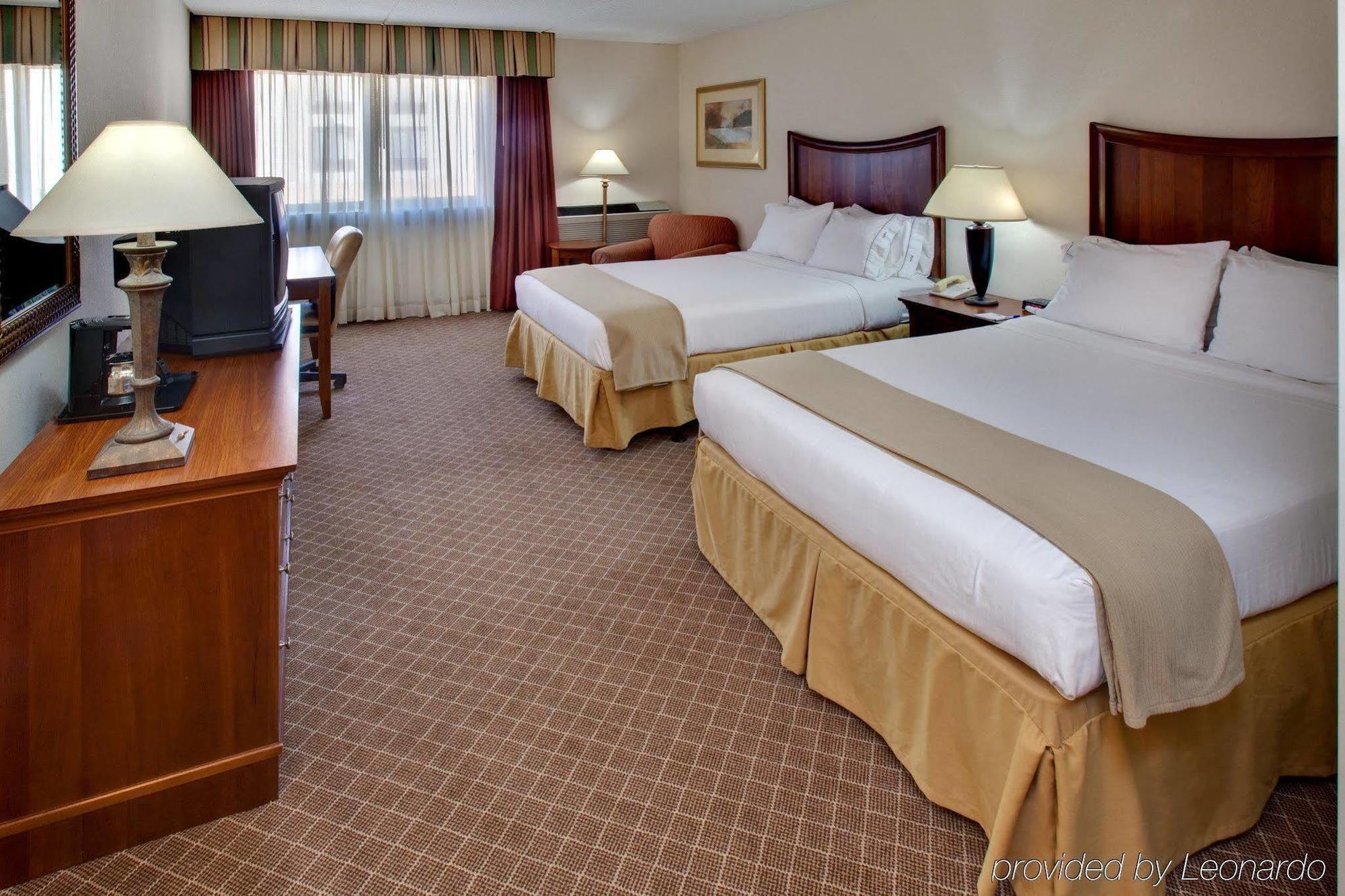 Holiday Inn Express Chicago Nw - Arlington Heights, An Ihg Hotel מראה חיצוני תמונה