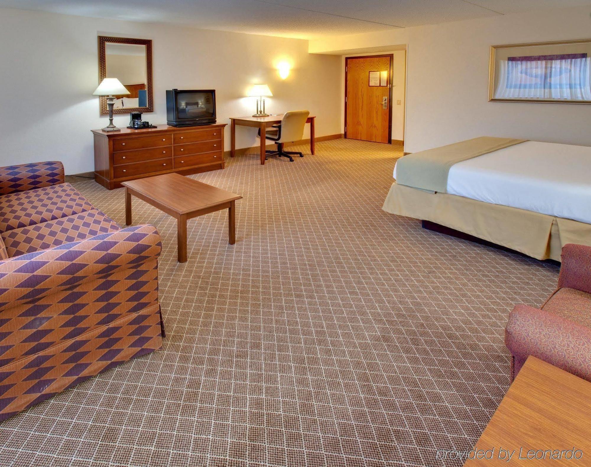 Holiday Inn Express Chicago Nw - Arlington Heights By Ihg חדר תמונה